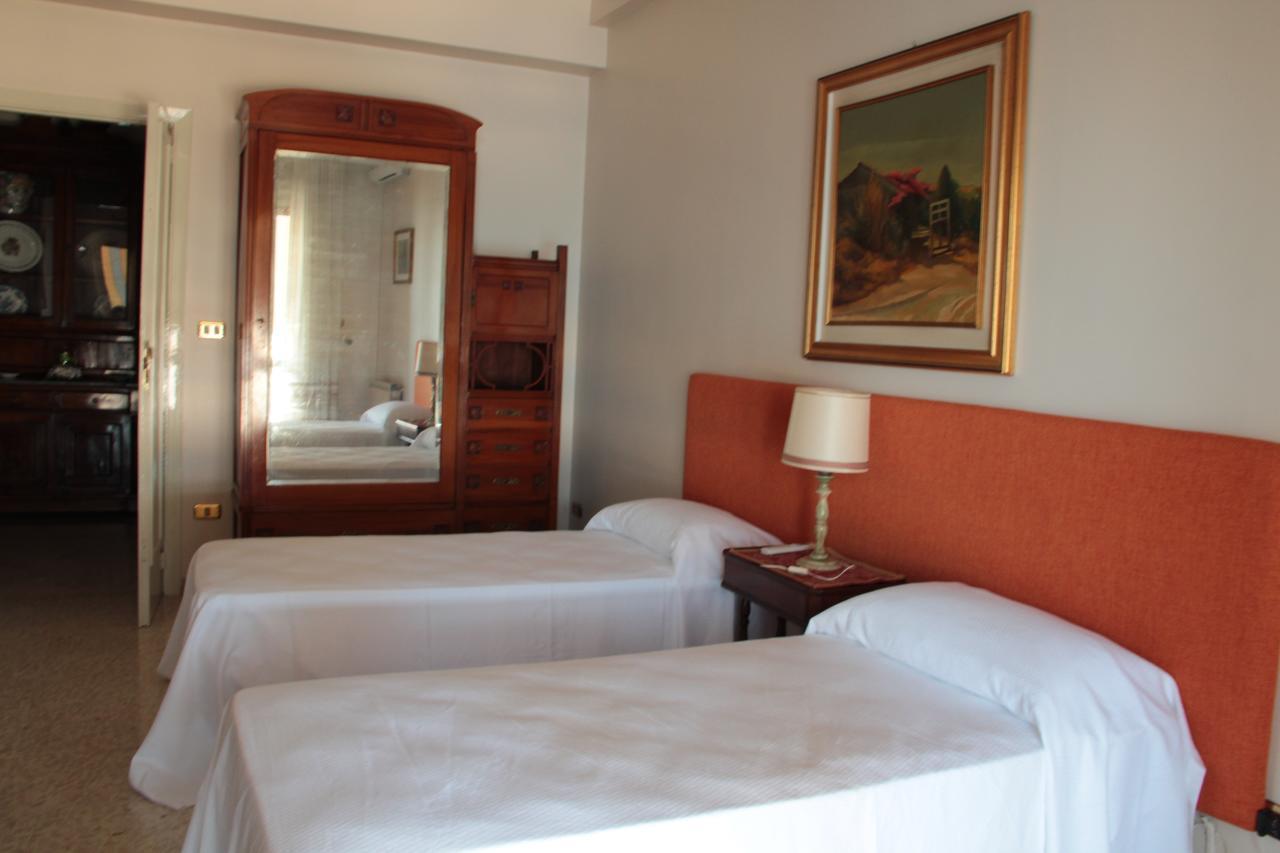 B.&B Margaret'S House Bed & Breakfast Милацо Екстериор снимка